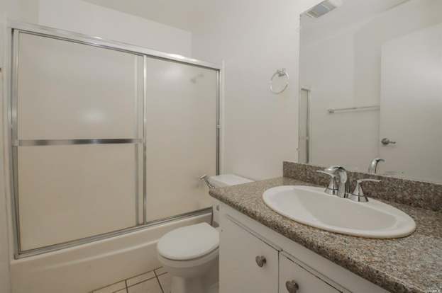 Building Photo - 62 Villa Cir