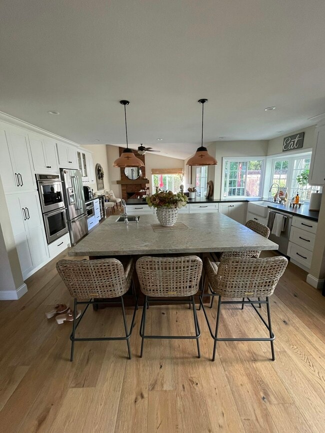 Building Photo - 48 Red Rock