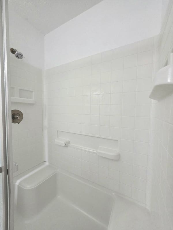 Building Photo - 15208 Spring Hill Ln