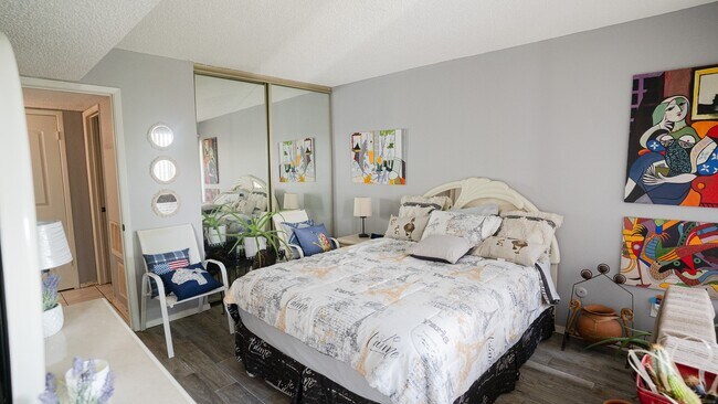 Building Photo - 12249 Copper Tree Pvt Ln