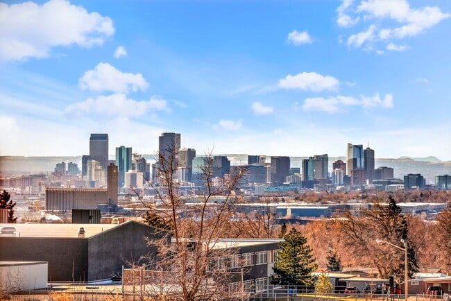 Building Photo - 2564 W 82nd Ln