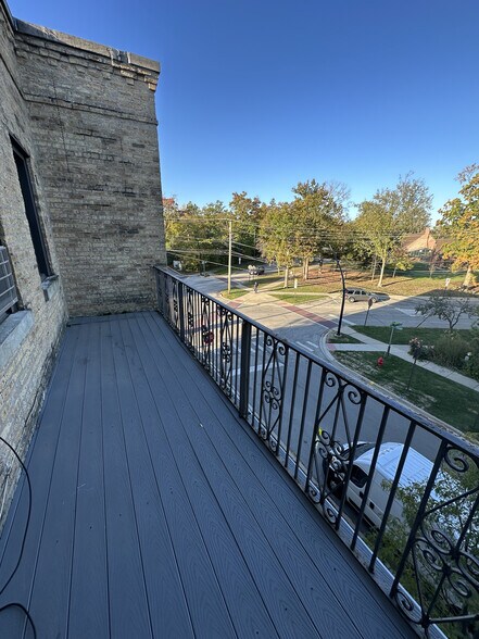 Building Photo - 730 Judson Ave