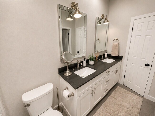Building Photo - 803 Single Oak Cove