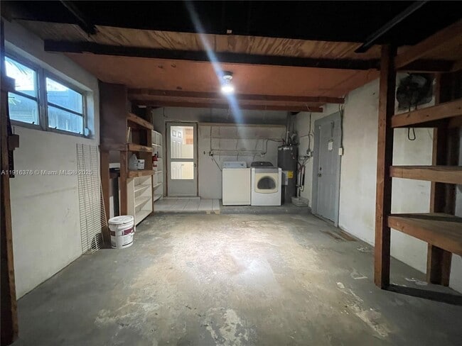 Building Photo - 19700 Whispering Pines Rd