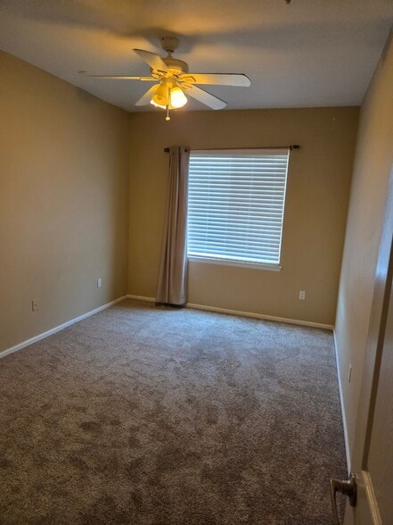 Building Photo - 15700 E Jamison Dr