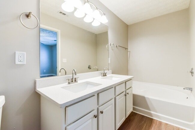 Building Photo - 1563 River Main Ct