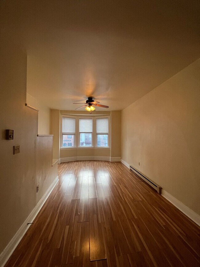 Building Photo - 617 N 2nd St