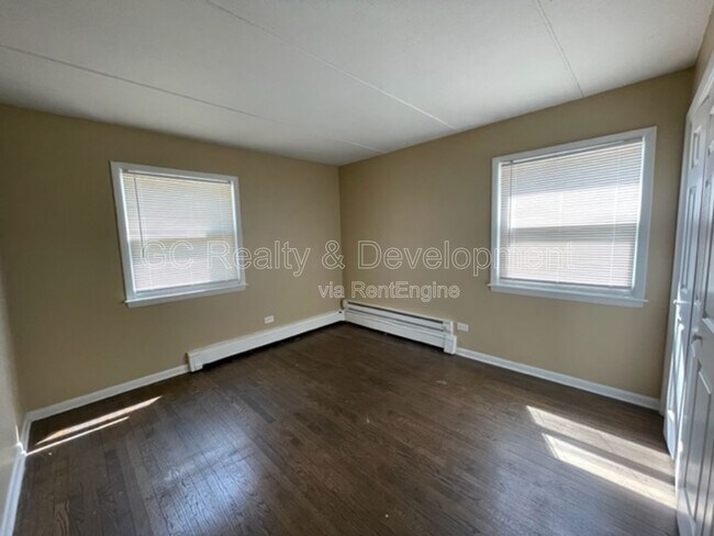 Building Photo - 255 Uteg St