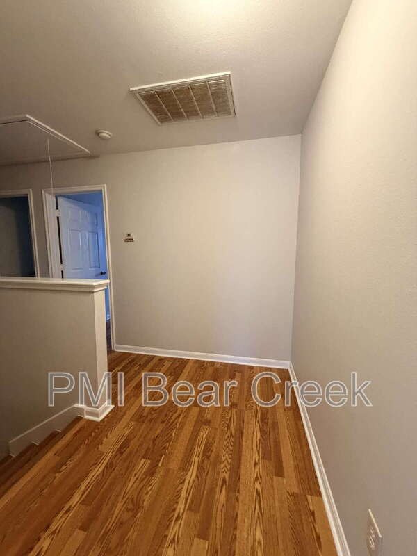 Building Photo - 6407 Waldron Dr