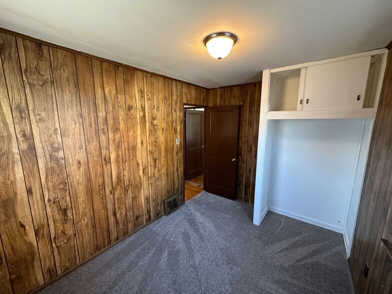 Building Photo - 5262 N 50th St