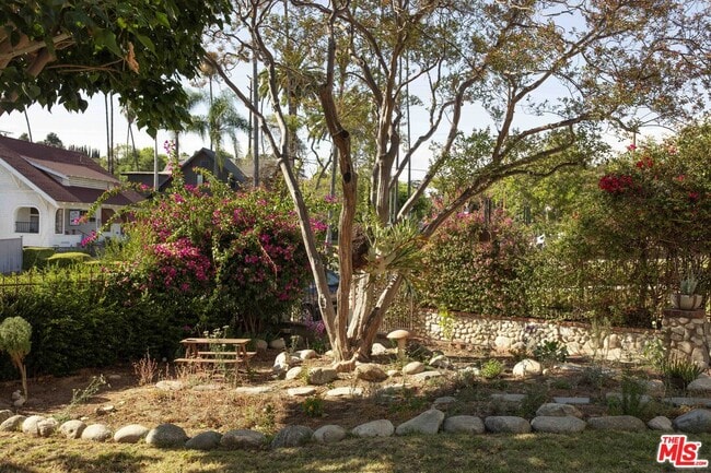 Building Photo - 5662 Berkshire Dr