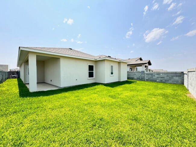 Building Photo - 1405 Eagles Ln