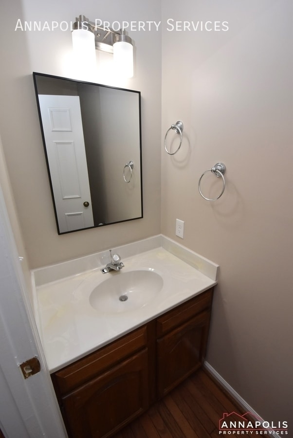 Building Photo - 3144 Stonehenge Dr