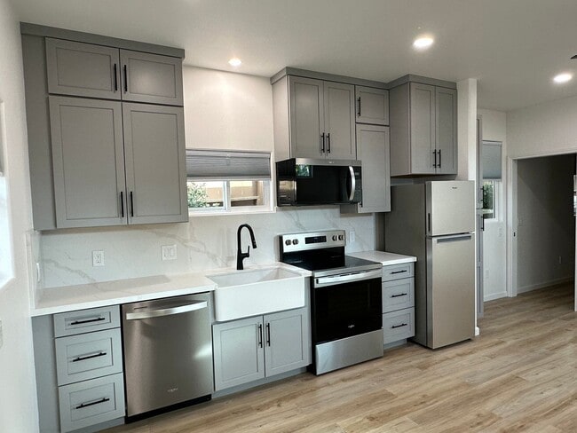 Building Photo - Beautiful ADU in great neighborhood