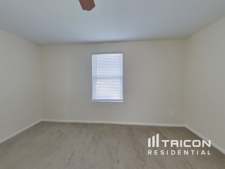 Building Photo - 640 Totem Trail Dr