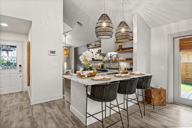 Building Photo - 989 Summer Lakes Dr