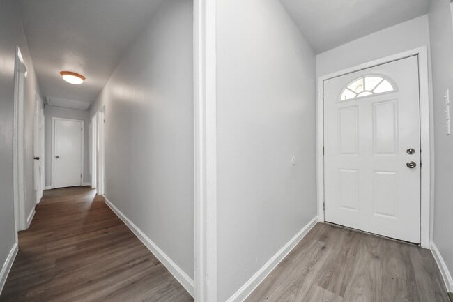 Building Photo - 4710 Lotus St