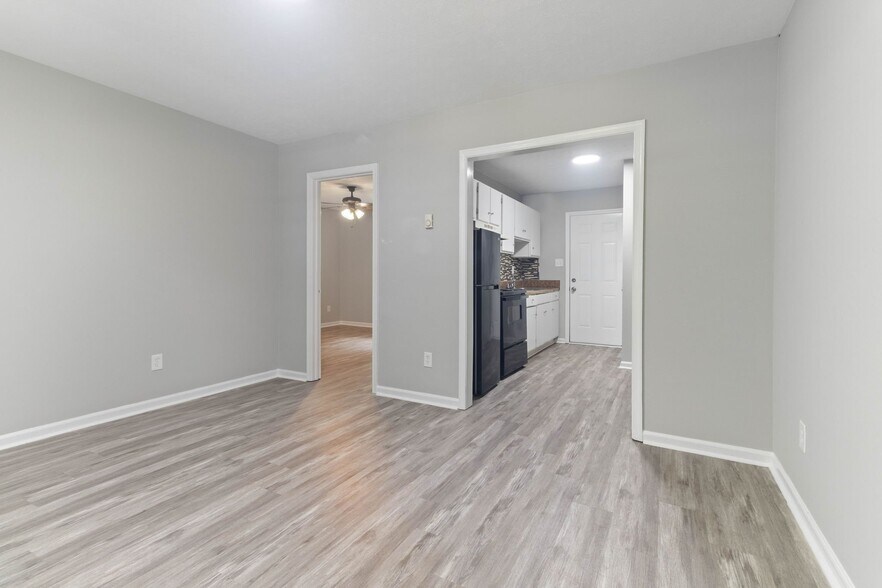 Building Photo - 6439 Starbrook Dr