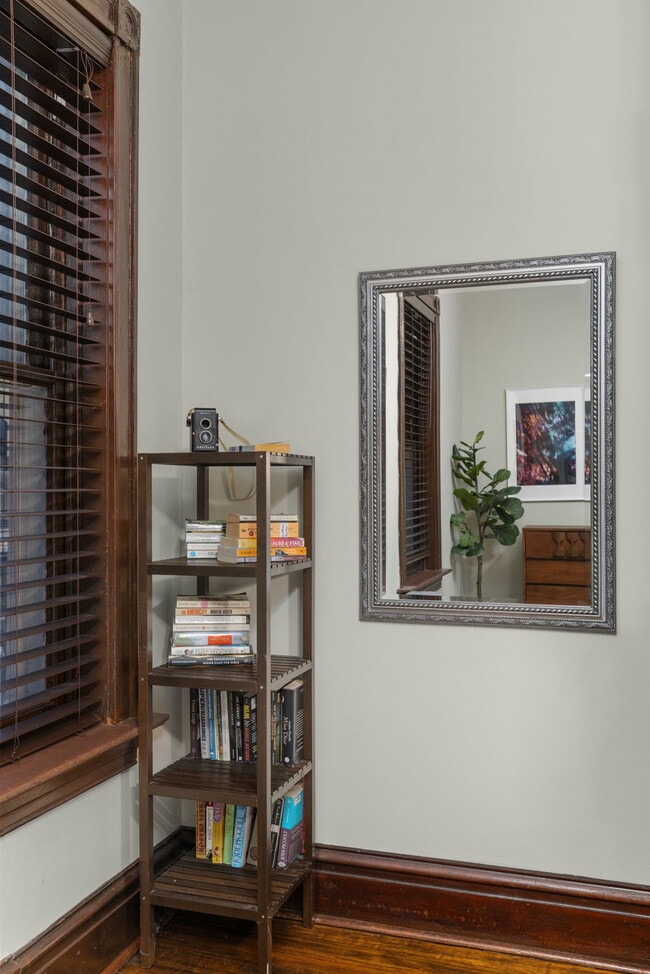 Building Photo - 2819 Shenandoah Ave