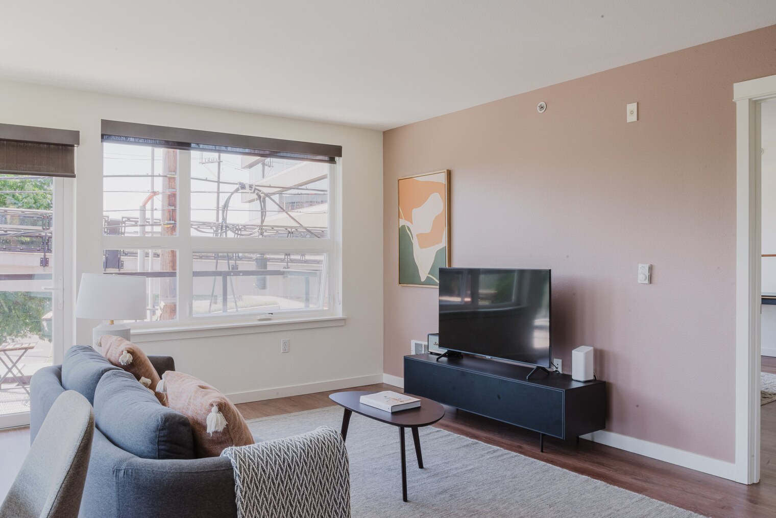 Building Photo - 330 3rd Ave W