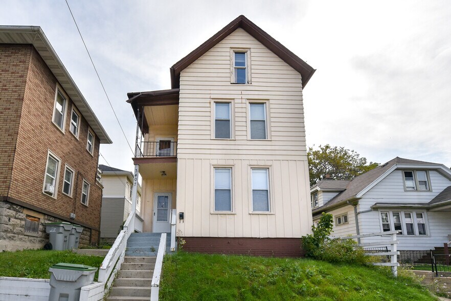 Primary Photo - 3407 W Pierce St
