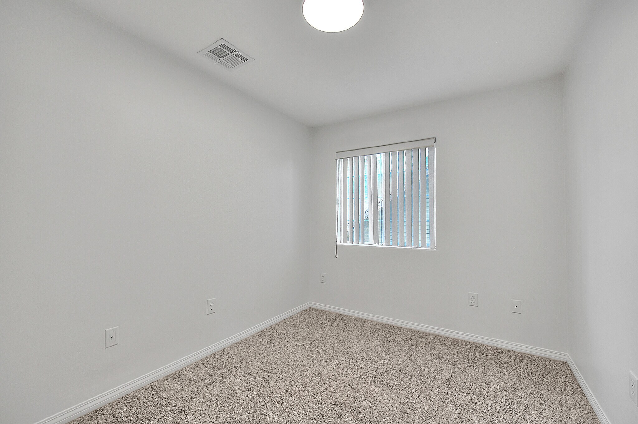 Building Photo - 3105 Walton Ave