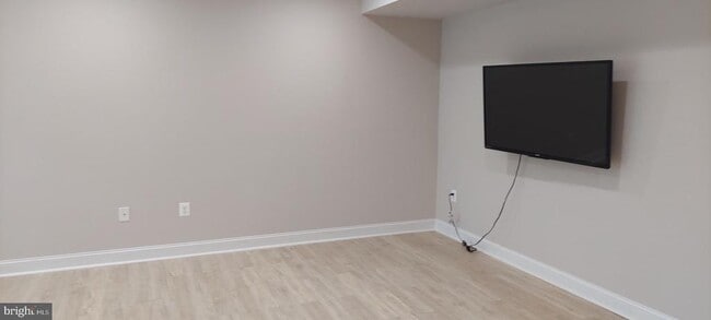 Building Photo - 9221 Clementine Ct