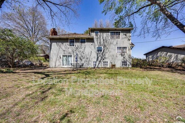 Building Photo - 3421 W 10th Pl