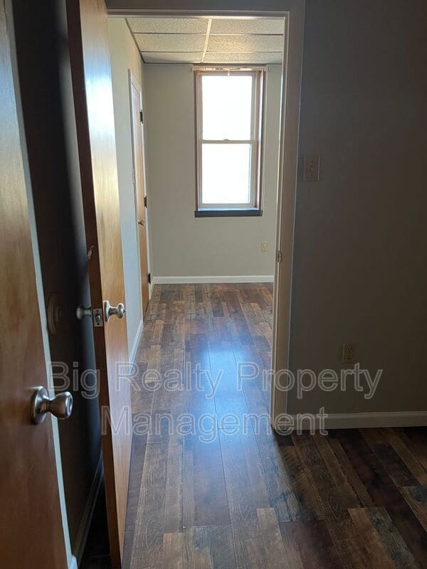 Building Photo - 101 N Centre Ave