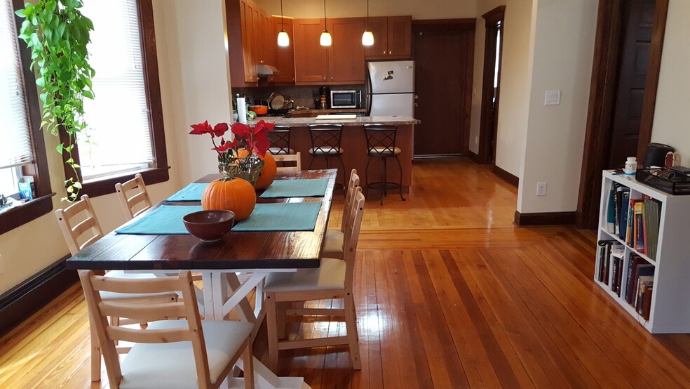 Building Photo - 78 Lawrence St