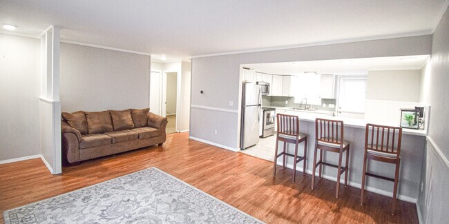 Primary Photo - Cypress Street Duplex