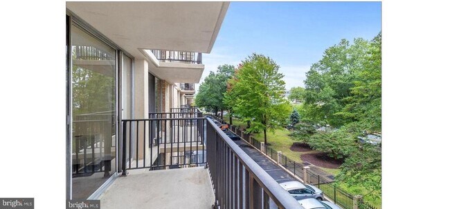 Building Photo - 4600 Miles Dr