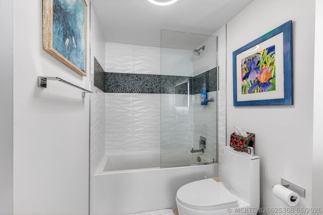Building Photo - 1236 Hillsboro Mile