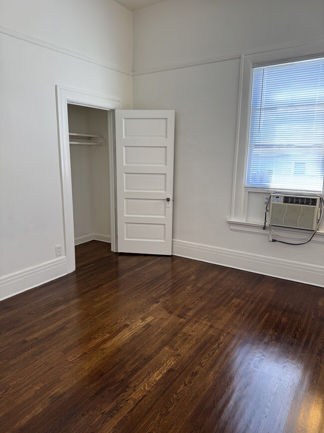 Building Photo - 410 N Euclid Ave
