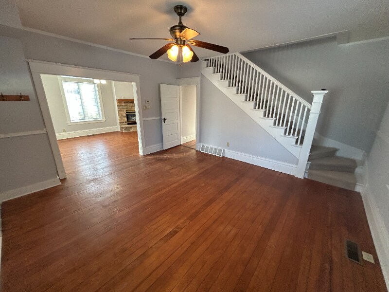 Building Photo - 201 Bonito St