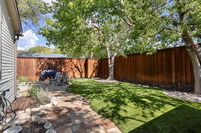 Building Photo - 2205 Stanley Ave