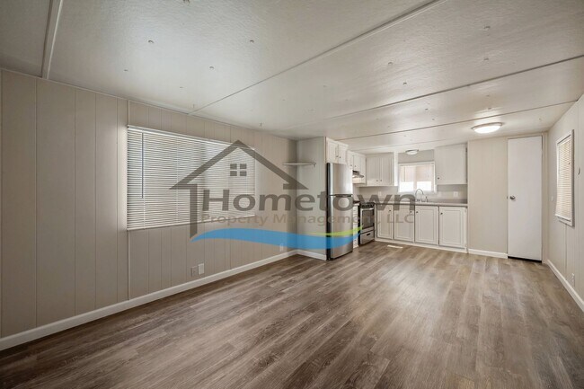 Building Photo - Very Nice 2 Bed 1 Bath Single Wide Mobile in Downtown Hayden!