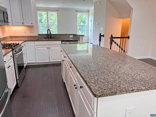 Building Photo - 2056 BethPage Ct