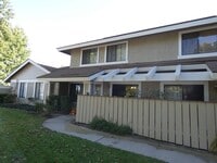 Building Photo - Knollwood Terrace Townhome in Orcutt Area