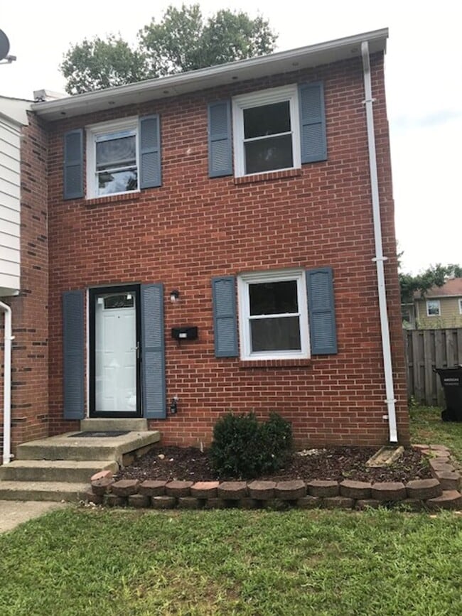 Building Photo - 3519 Buffalo Ct