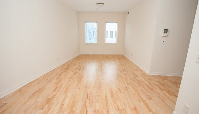 Building Photo - 242 E Water St