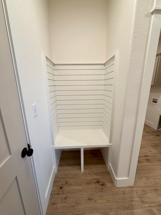 Building Photo - 509 Waggoner Ln