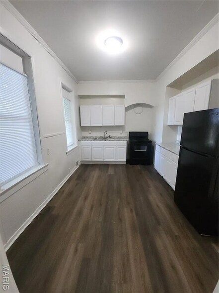 Building Photo - 4631 Oregon Ave