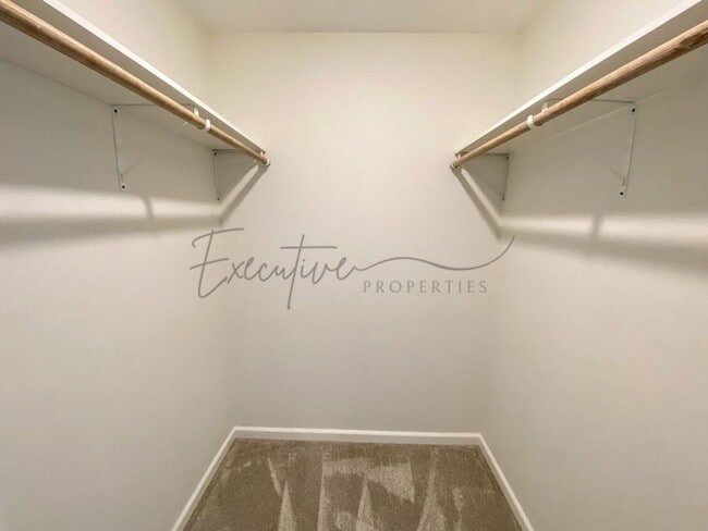 Building Photo - Willows Apartments