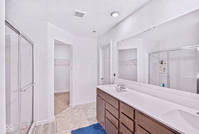 Building Photo - 10106 Falls Canyon Ln