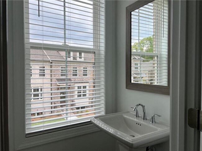 Building Photo - 1651 Wellborn Walk