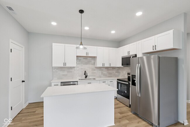 Building Photo - 8355 Fieldfare Way