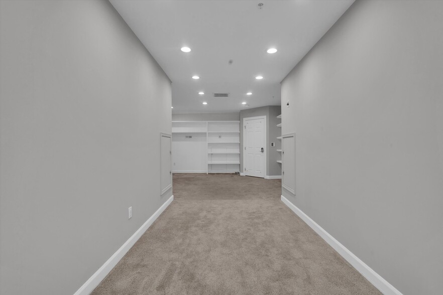 Building Photo - 7974 Vigne Ct