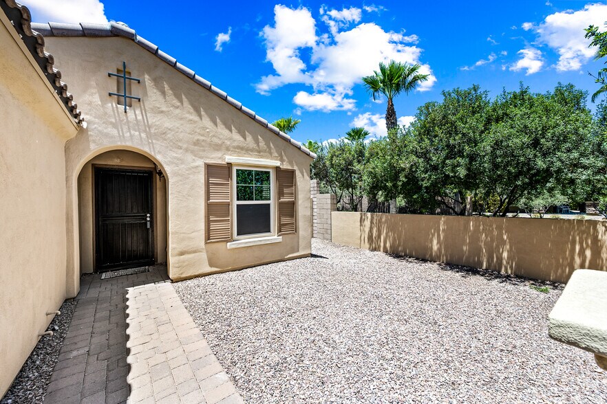 Building Photo - 5032 S Curie Way