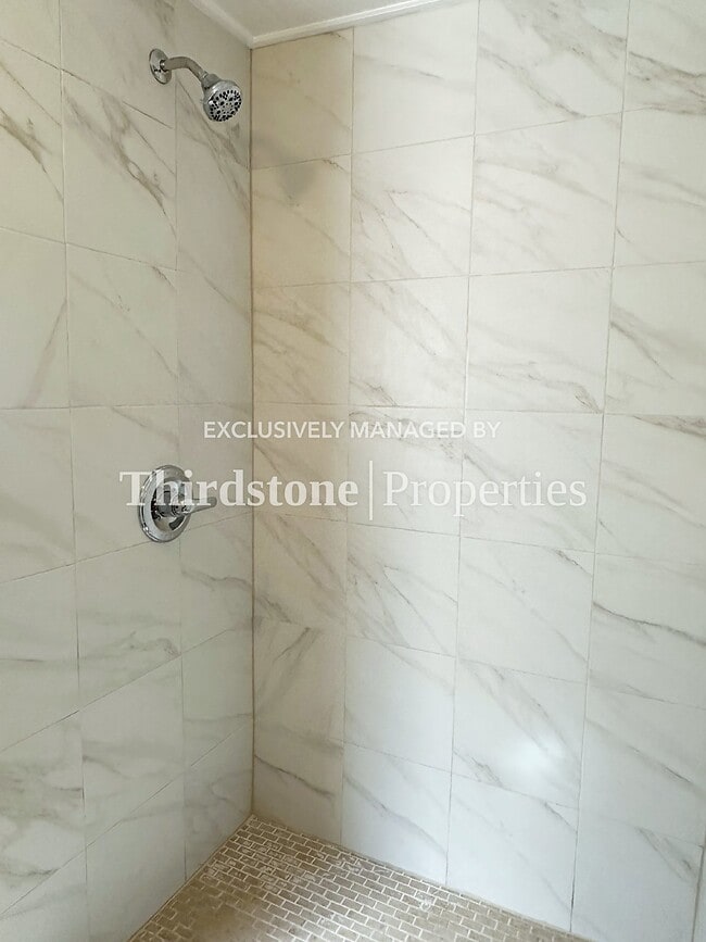 Building Photo - 459 W 59th St